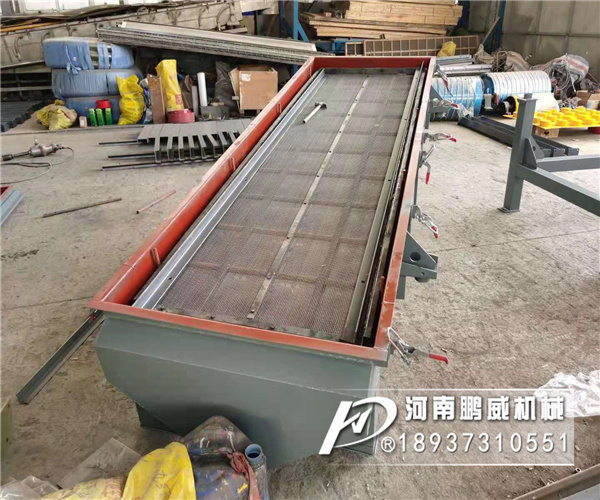 大中小顆粒直線篩分機(jī)每層篩網(wǎng)跟換有什么要注意的？