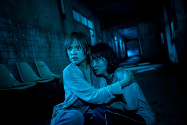 红衣小女孩2结局走出来了吗,（红衣小女孩2结局走出来了吗）