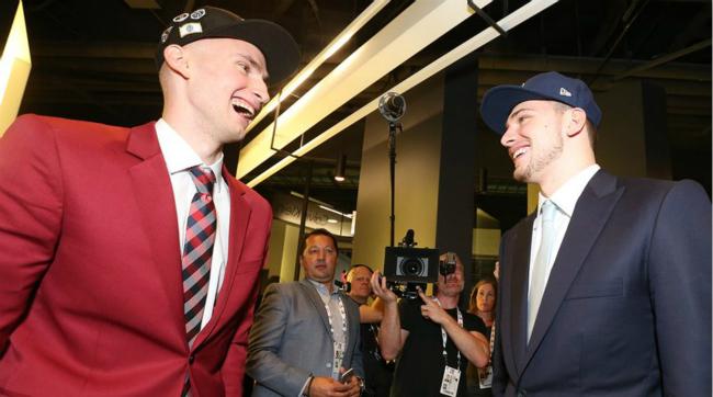 新澳天天彩2025芳草地和NBA球星剃发修行与nba球星理发