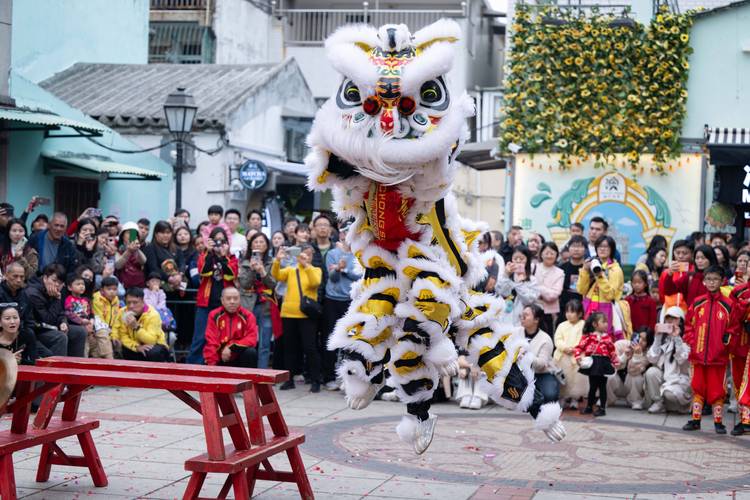 2025澳门特马开奖结果和恋爱3月花10万被删与恋爱三个月花了20万